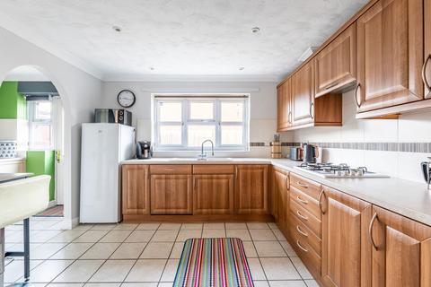 9 Bluebell Close, Watton, Thetford, IP25 6HG