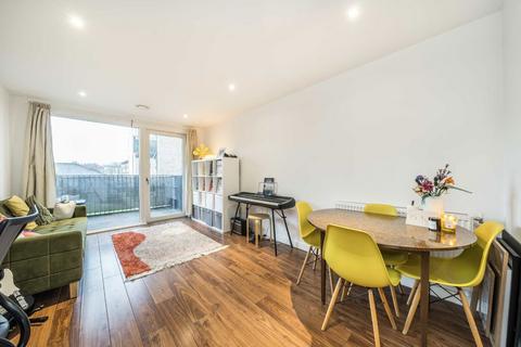 1 bedroom flat for sale, Atkins Square, London E8