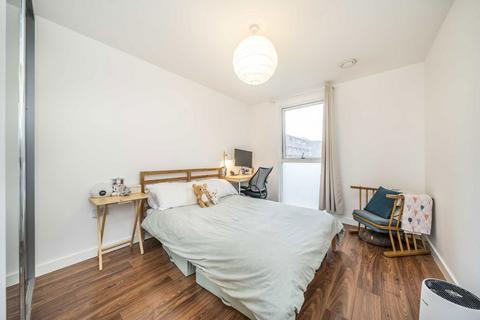 1 bedroom flat for sale, Atkins Square, London E8