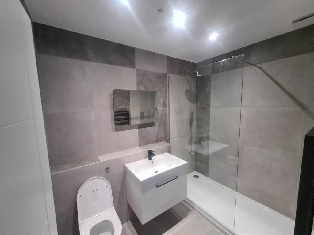 Shower Room 2