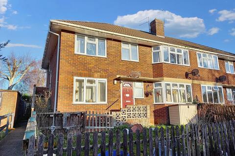 3 bedroom flat for sale, Chilbolton