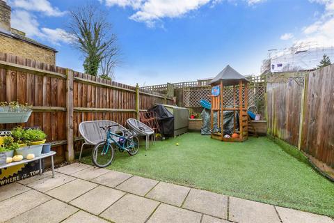 19 Elgin Road, Wallington, SM6 8RE