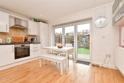 19 Elgin Road, Wallington, SM6 8RE