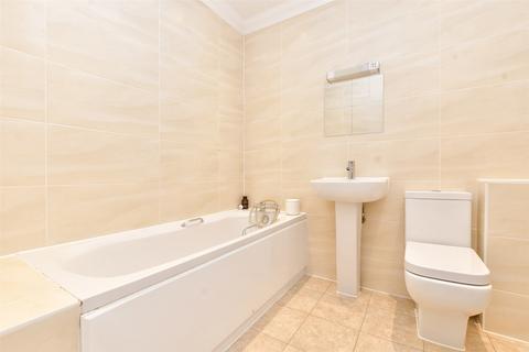 19 Elgin Road, Wallington, SM6 8RE