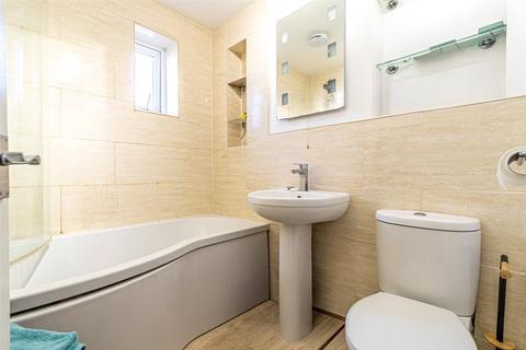 2 bedroom end of terrace house to rent, Knowlands, Wiltshire SN6