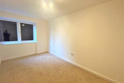 1 bedroom apartment to rent, Trinity Place, Woking GU21