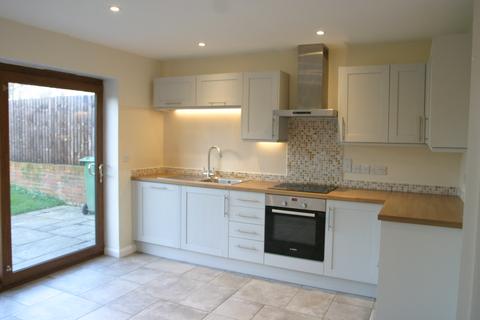 4 bedroom detached house to rent, Oakley Buckinghamshire