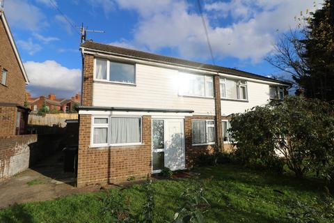 2 bedroom flat to rent, Chadwell Close Luton LU2 7SE