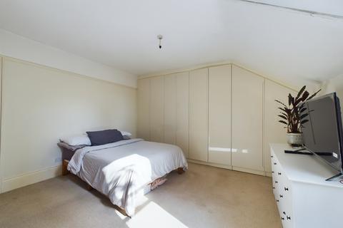 Flat 4, 4 Blyth Road, Bromley, BR1 3RX