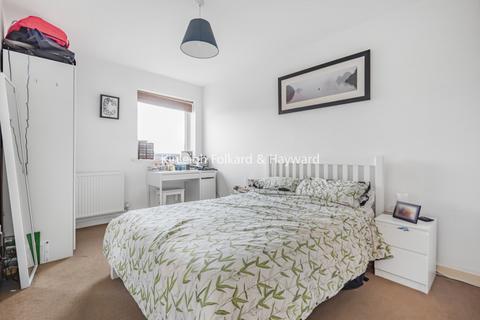 2 bedroom flat to rent, Tooting High Street Tooting SW17