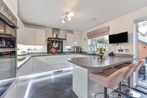 4 bedroom link detached house for sale, Waterlooville, Hampshire