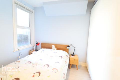 2 bedroom apartment for sale, South Esk Road, London