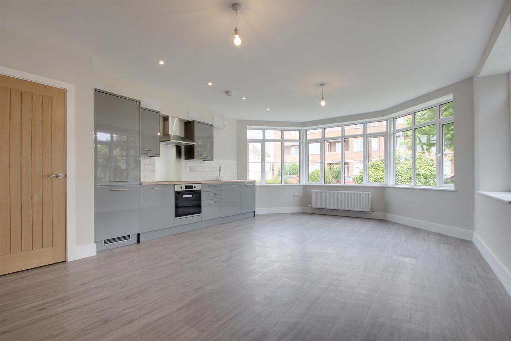 Open Plan Lounge Kitchen