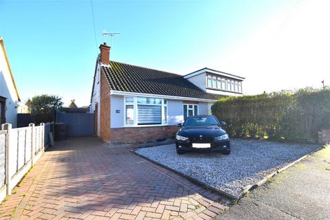 3 bedroom semi-detached bungalow for sale, Nutcombe Crescent, Rochford