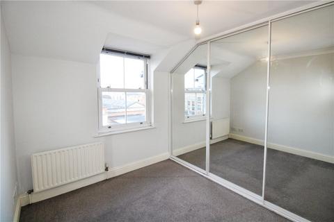 2 bedroom apartment to rent, Montague Road, London, SW19