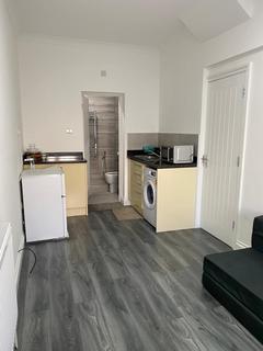 1 bedroom flat to rent, Ilford, IG6