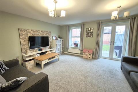 3 bedroom semi-detached house for sale, Staples Drive, Coalville LE67