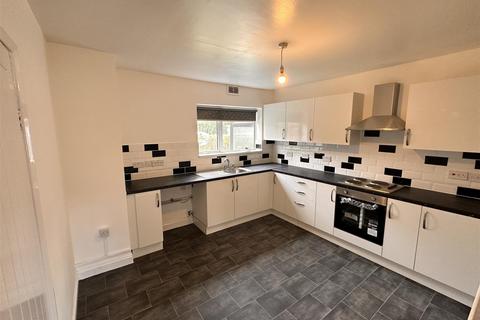 3 bedroom house to rent, Lupton Drive, Sheffield S8