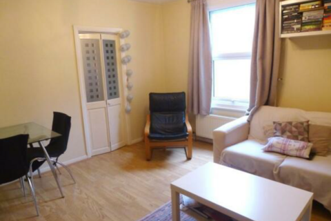 2 bedroom maisonette for sale, London SW16