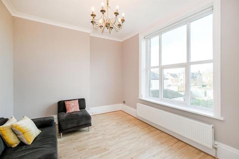 2 bedroom flat for sale, Hainault Road, Leytonstone