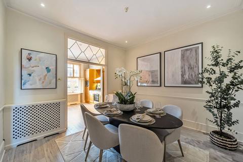 4 bedroom flat for sale, Stanhope Gardens, South Kensington, London, SW7