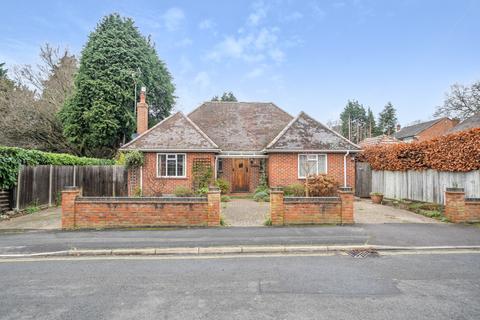 3 bedroom bungalow for sale, Oak Road,  Farnborough, GU14