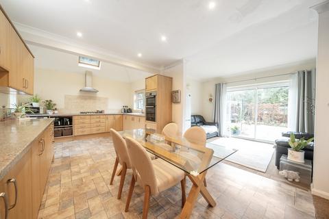 3 bedroom bungalow for sale, Oak Road,  Farnborough, GU14