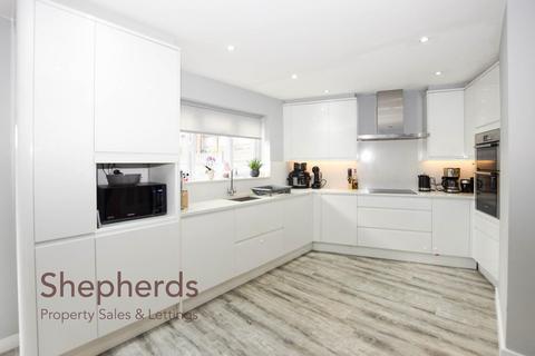 3 bedroom semi-detached house for sale, Northfield Road, Waltham Cross EN8