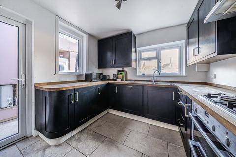 46 Cedars Road, Exeter, EX2 4NA