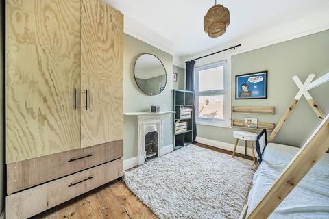 46 Cedars Road, Exeter, EX2 4NA
