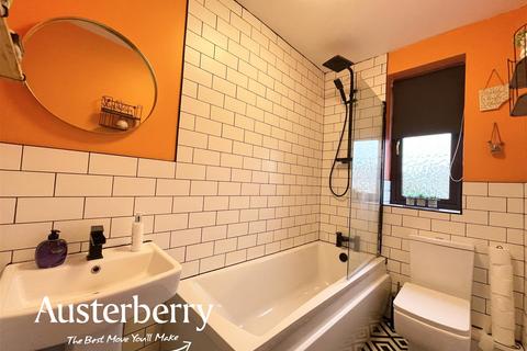 30 Whieldon Crescent, Stoke-on-trent, ST4 4JH