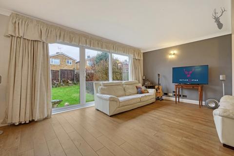 3 bedroom semi-detached house for sale, Higham View, Epping