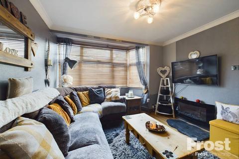 53 Southcote Avenue, Feltham, TW13 4EQ