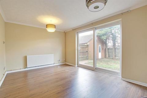 3 bedroom end of terrace house to rent, Cassandra Gate, Waltham Cross EN8