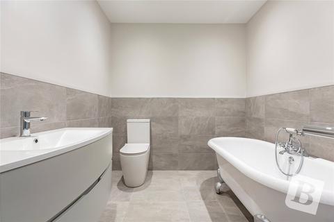 46 Lakefields Close, Rainham, RM13 9SL