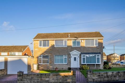 4 bedroom detached house for sale, Whitby Crescent, Dewsbury WF12