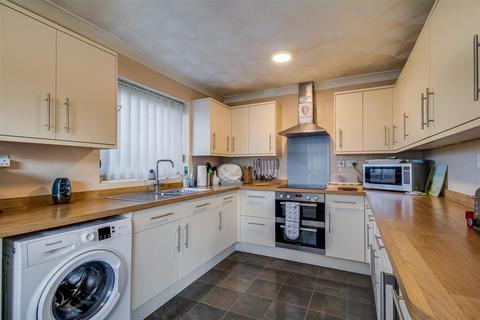 4 bedroom detached house for sale, Whitby Crescent, Dewsbury WF12