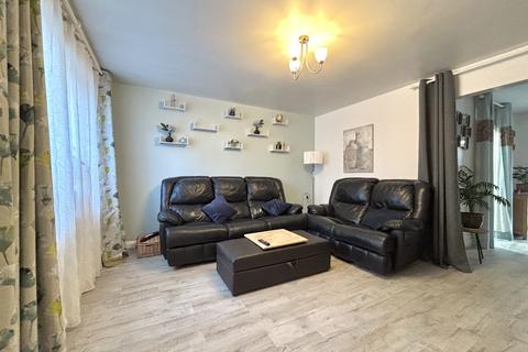 16 Kirkman Close, Manchester, M18 7EA