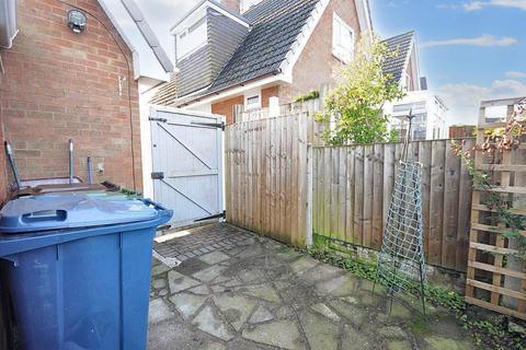 3 bedroom detached house for sale, Bracken Close, Tittensor