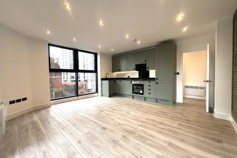 3 bedroom apartment to rent, St. Michaels Road, Croydon CR9