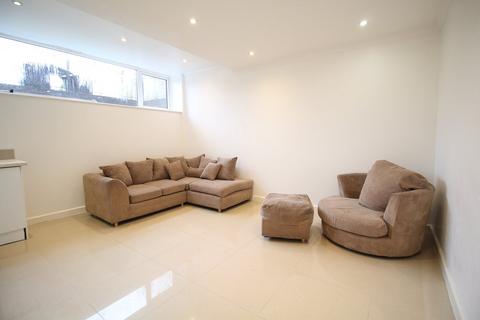 2 bedroom flat for sale, Connaught Towers, 682-684 London Road, Thornton Heath, CR7