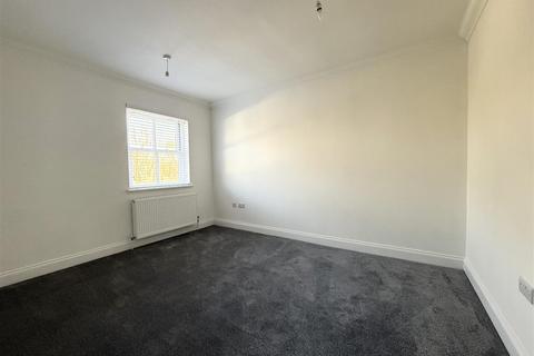 2 bedroom apartment to rent, The Limes, Hertford SG14