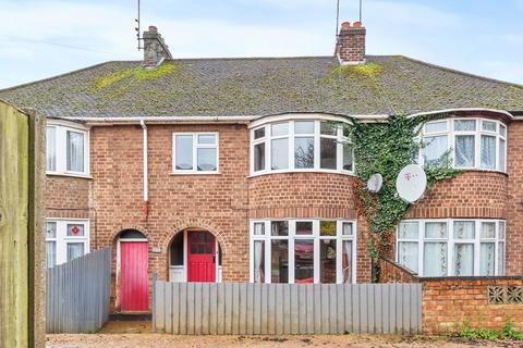 3 bedroom terraced house for sale, Railway View, Kettering NN16