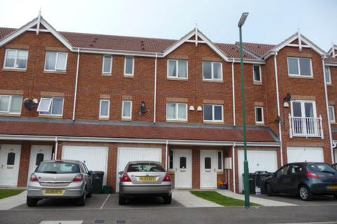 3 bedroom townhouse to rent, The Chequers, Consett DH8