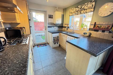 3 bedroom semi-detached house for sale, Oakley Avenue, Rayleigh