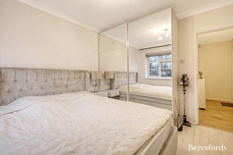 59 Bell Avenue, Romford, RM3 7DH