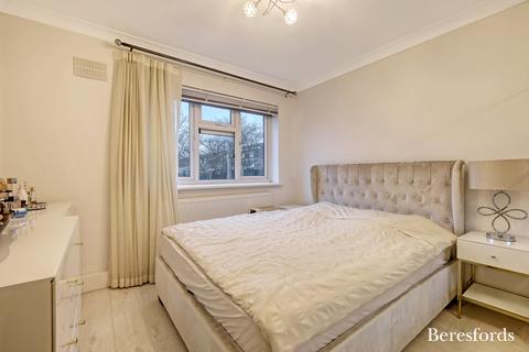 59 Bell Avenue, Romford, RM3 7DH