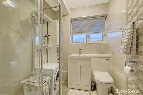59 Bell Avenue, Romford, RM3 7DH
