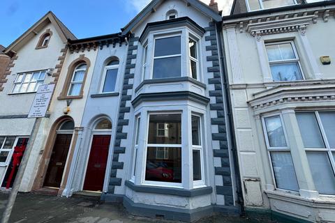 2 bedroom flat to rent, 72 Kinmel Street, Rhyl, LL18