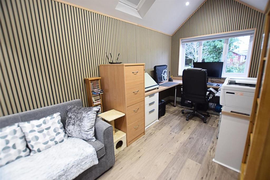 Office/music room